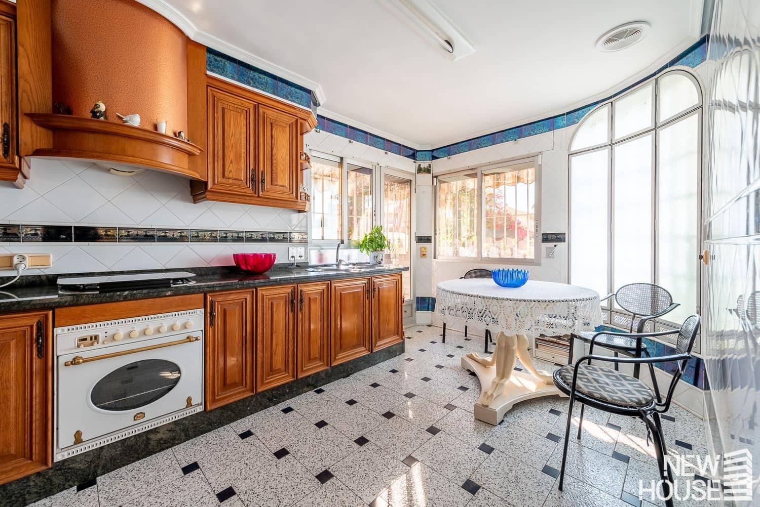 5 bedroom Townhouse for sale in San Juan de Alicante / Sant Joan d'Alacant with garage - € 650,000 (Ref: 9868116)