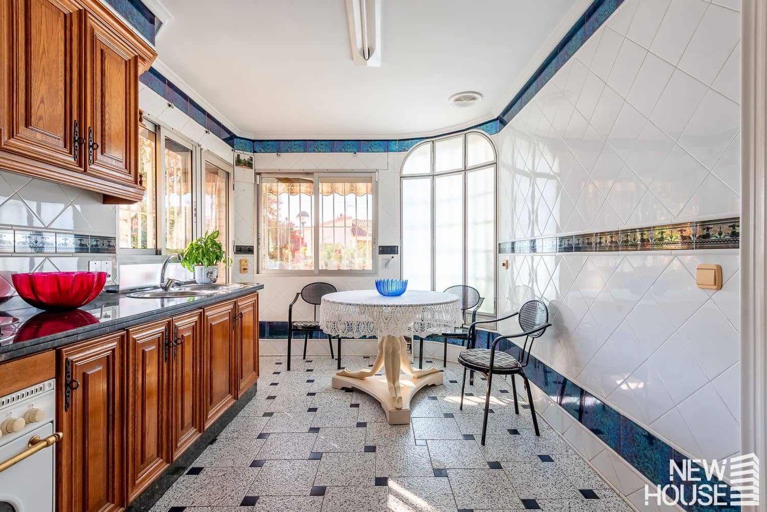 5 bedroom Townhouse for sale in San Juan de Alicante / Sant Joan d'Alacant with garage - € 650,000 (Ref: 9868116)