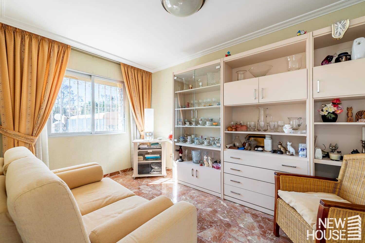 5 bedroom Townhouse for sale in San Juan de Alicante / Sant Joan d'Alacant with garage - € 650,000 (Ref: 9868116)