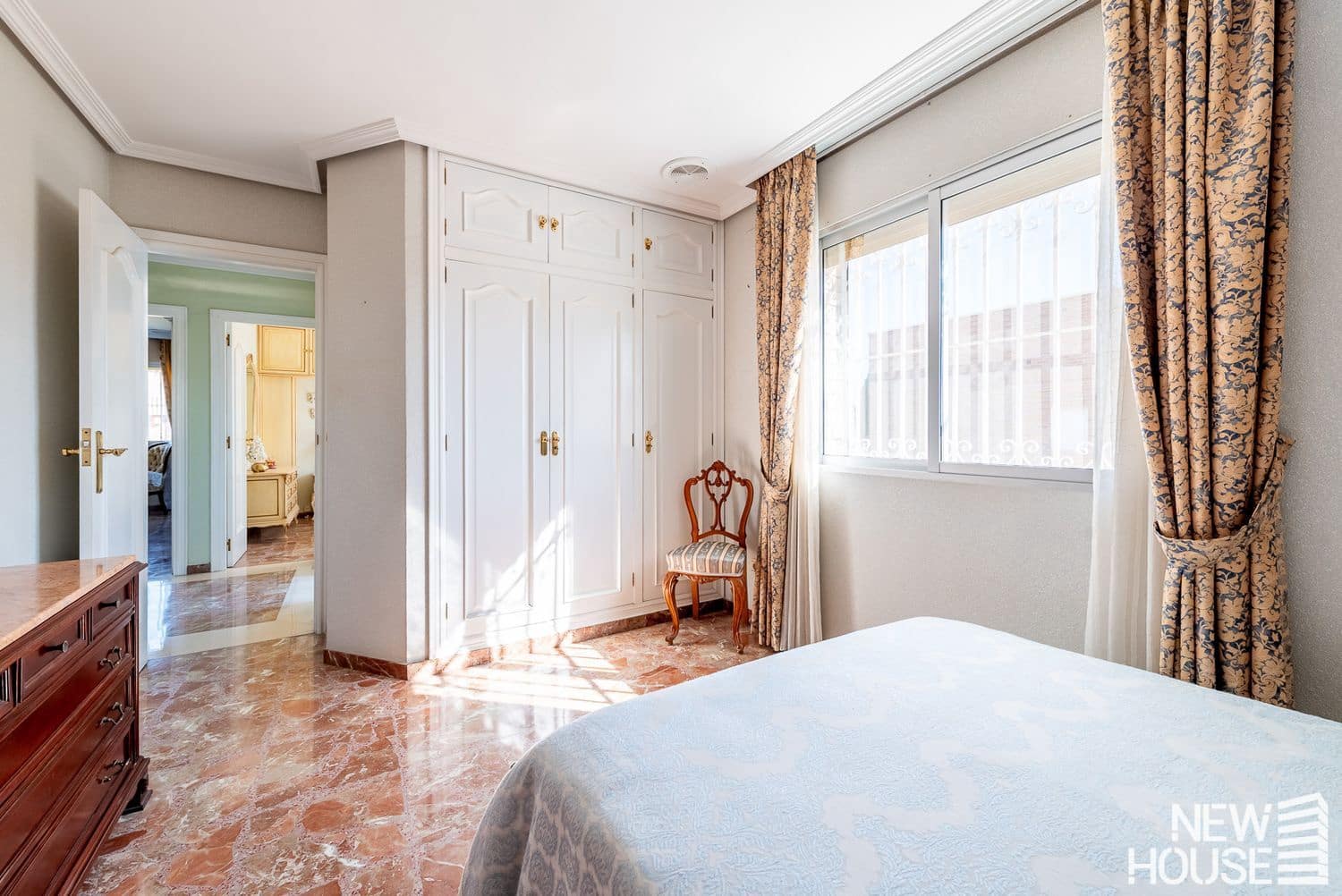 5 bedroom Townhouse for sale in San Juan de Alicante / Sant Joan d'Alacant with garage - € 650,000 (Ref: 9868116)