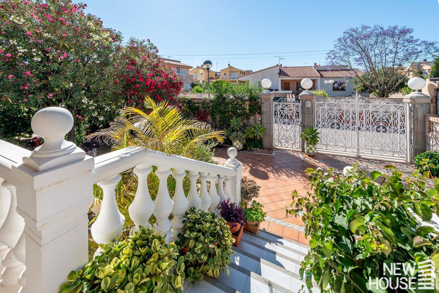 5 bedroom Townhouse for sale in San Juan de Alicante / Sant Joan d'Alacant with garage - € 650,000 (Ref: 9868116)