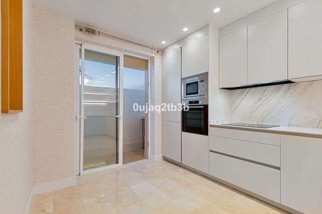 3 Zimmer Apartment zu verkaufen in Marbella mit Pool Garage - 1.690.000 € (Ref: 10016682)