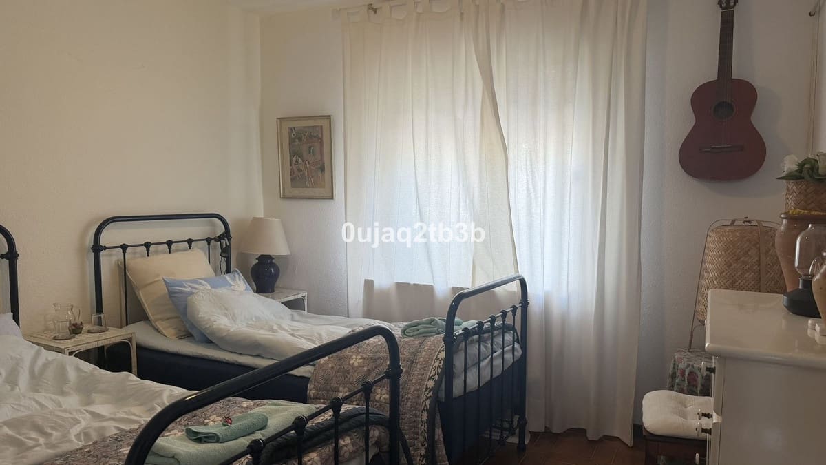 Apartamento de 2 habitaciones en Nueva Andalucia en venta con piscina garaje - 580.000 € (Ref: 10035729)