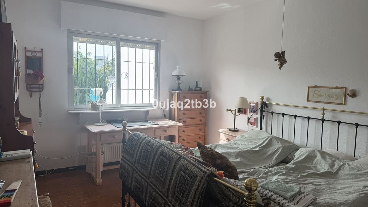 Apartamento de 2 habitaciones en Nueva Andalucia en venta con piscina garaje - 580.000 € (Ref: 10035729)