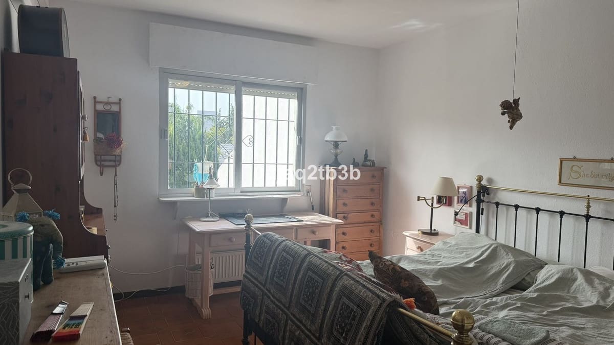 Apartamento de 2 habitaciones en Nueva Andalucia en venta con piscina garaje - 580.000 € (Ref: 10035729)