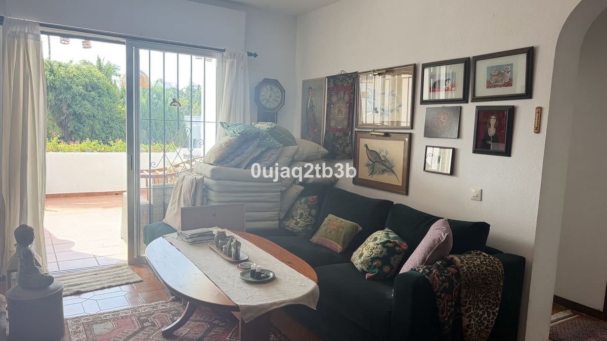 Apartamento de 2 habitaciones en Nueva Andalucia en venta con piscina garaje - 580.000 € (Ref: 10035729)