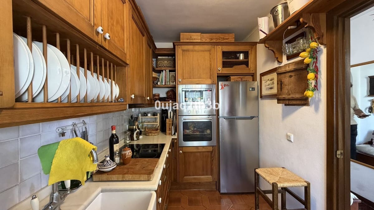 Apartamento de 2 habitaciones en Nueva Andalucia en venta con piscina garaje - 580.000 € (Ref: 10035729)
