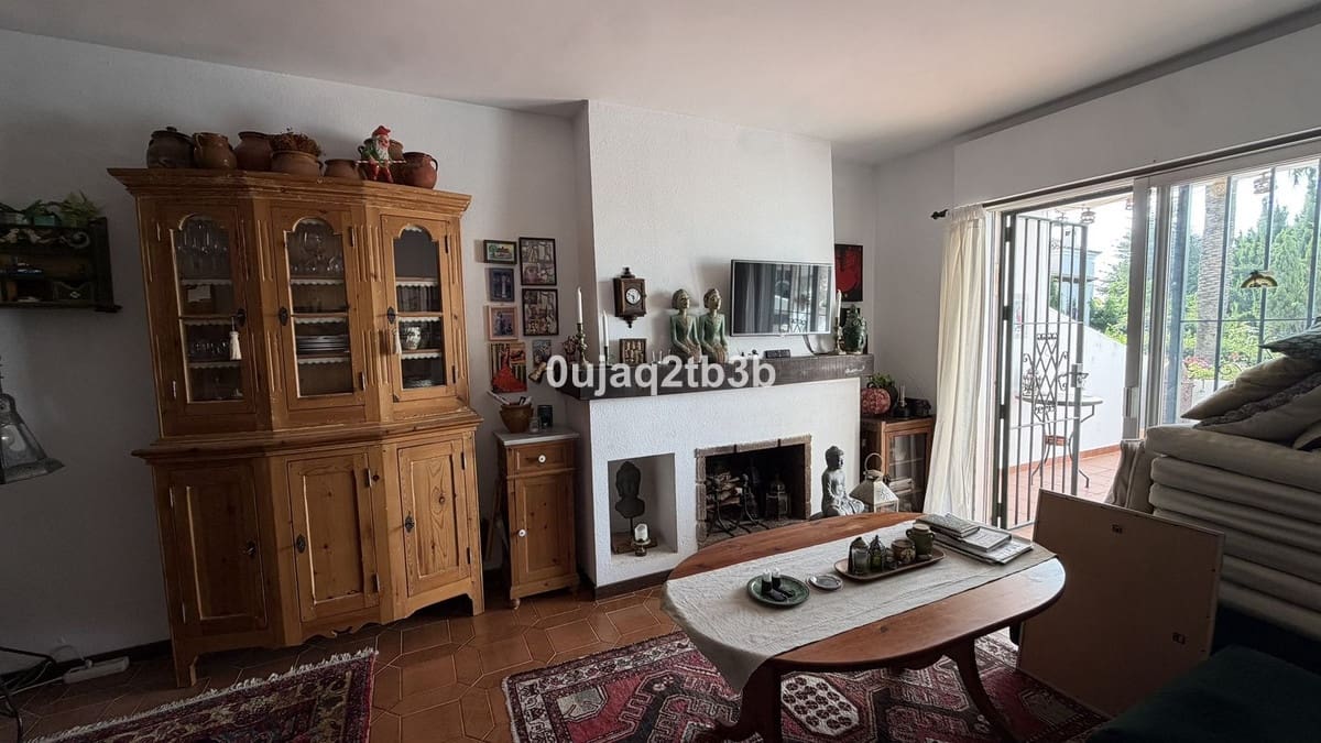 Apartamento de 2 habitaciones en Nueva Andalucia en venta con piscina garaje - 580.000 € (Ref: 10035729)