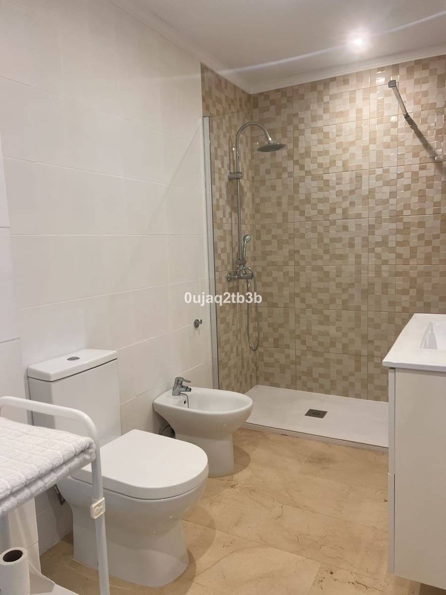 1 soveværelse Lejlighed til salg i New Golden Mile med swimmingpool - € 235.000 (Ref: 10039173)