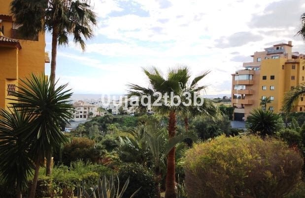 2 camera da letto Appartamento in vendita in New Golden Mile con piscina garage - 350.000 € (Rif: 10147394)