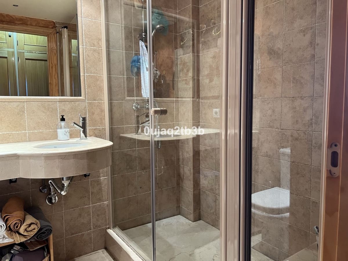 2 camera da letto Appartamento in vendita in New Golden Mile con piscina garage - 350.000 € (Rif: 10147394)