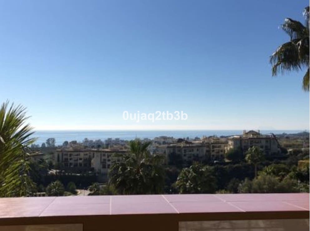 2 camera da letto Appartamento in vendita in New Golden Mile con piscina garage - 350.000 € (Rif: 10147394)