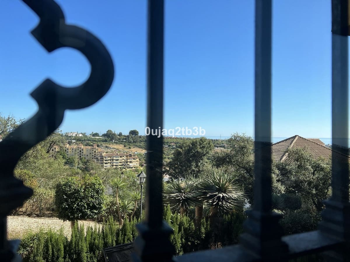 2 camera da letto Appartamento in vendita in New Golden Mile con piscina garage - 350.000 € (Rif: 10147394)