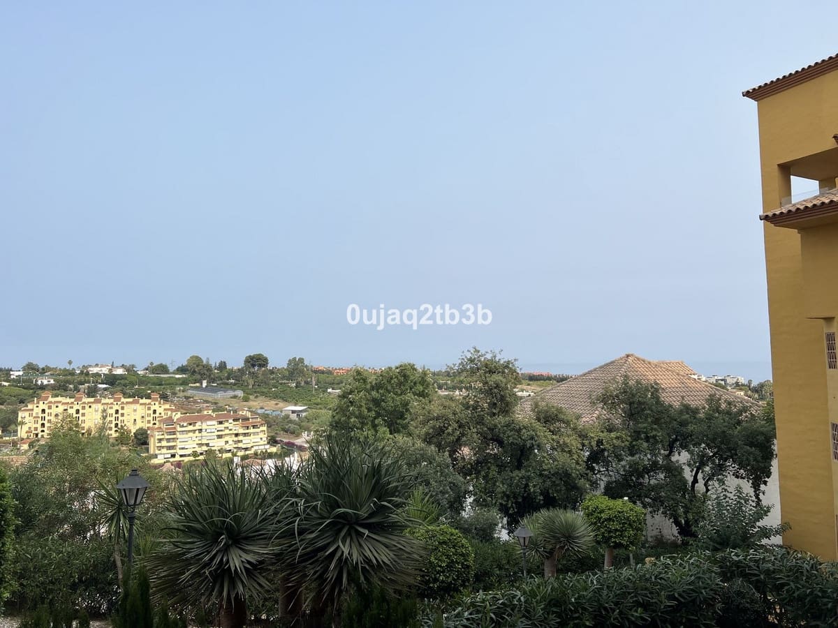 2 camera da letto Appartamento in vendita in New Golden Mile con piscina garage - 350.000 € (Rif: 10147394)