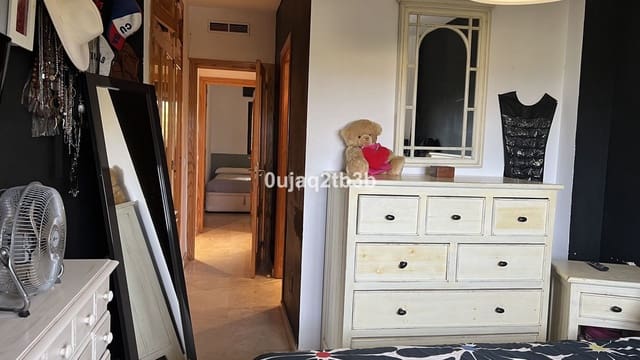 2 sypialnia Apartament na sprzedaż w Selwo, Estepona z basenem garażem - 350 000 € (Ref: 10147394)