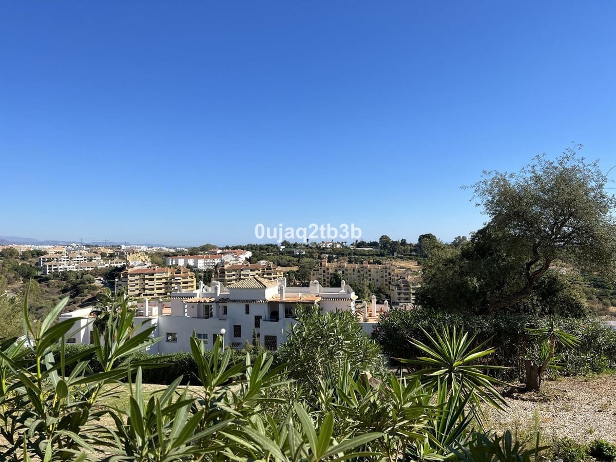 2 camera da letto Appartamento in vendita in New Golden Mile con piscina garage - 350.000 € (Rif: 10147394)