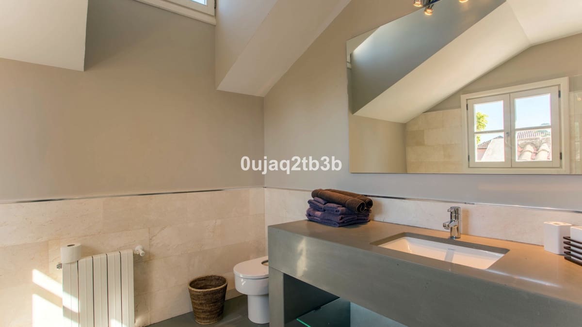 Chalet de 6 habitaciones en Guadalmina en venta con piscina garaje - 4.900.000 € (Ref: 5035245)