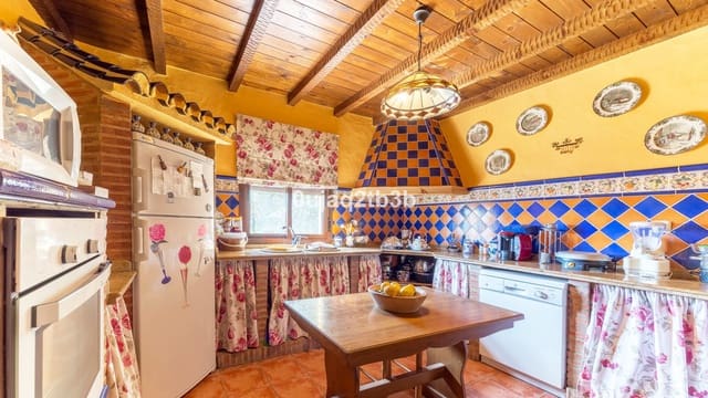 3 soveværelse Finca/Landehus til salg i Cortes de la Frontera med swimmingpool garage - € 995.000 (Ref: 6452021)