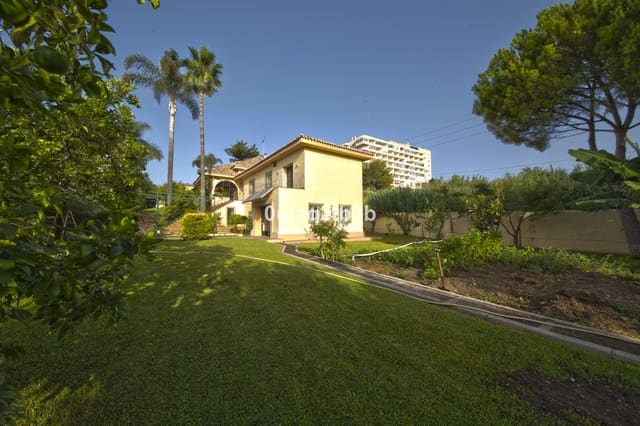 5 soveværelse Villa til salg i Las Lomas, Estepona med swimmingpool garage - € 1.200.000 (Ref: 6452035)