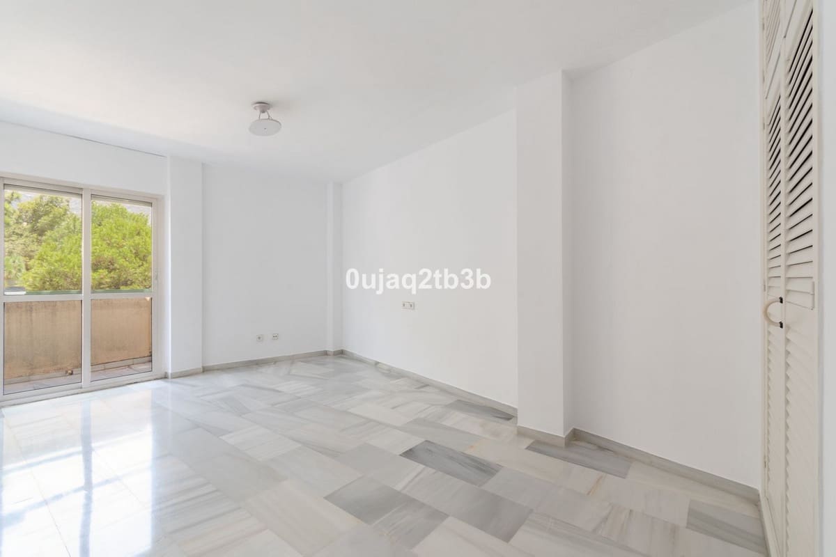 4 soveværelse Penthouse til salg i Marbella med garage - € 875.000 (Ref: 6452037)