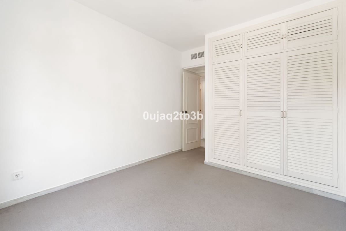 4 soveværelse Penthouse til salg i Marbella med garage - € 875.000 (Ref: 6452037)