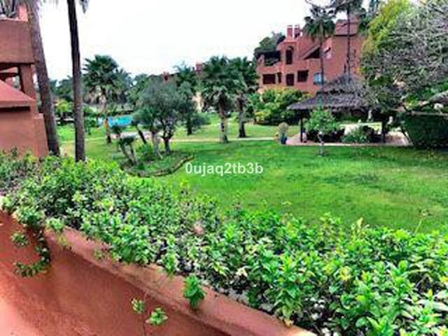 3 sovrum Lägenhet till salu i Atalaya-Isdabe, Estepona med pool garage - 1 100 000 € (Ref: 6704419)