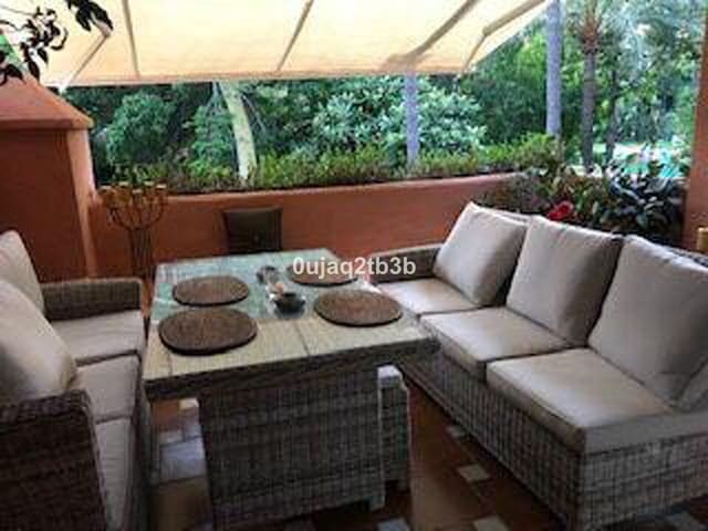 3 sovrum Lägenhet till salu i Atalaya-Isdabe, Estepona med pool garage - 1 100 000 € (Ref: 6704419)