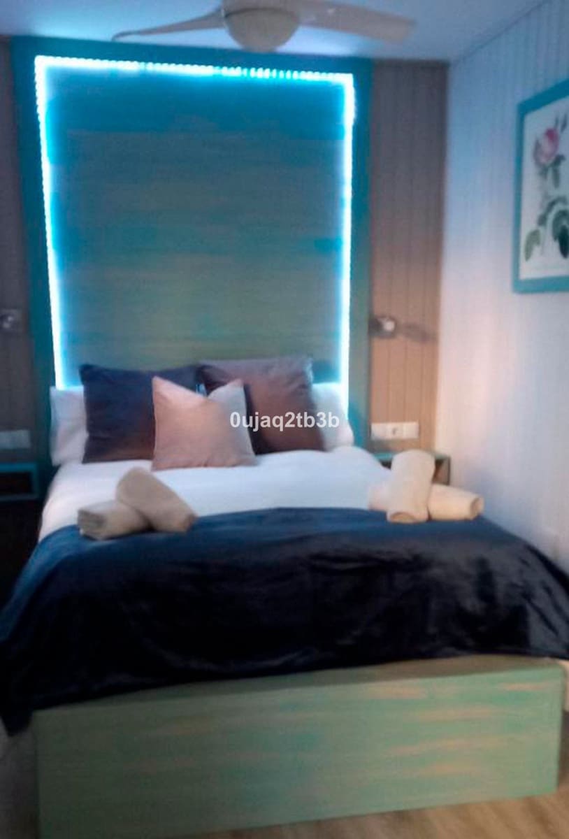 8 bedroom Villa for sale in Marbella with garage - € 1,845,000 (Ref: 8482276)