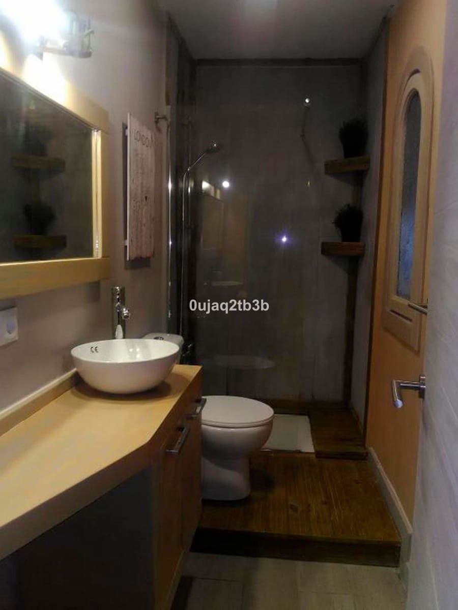 8 bedroom Villa for sale in Marbella with garage - € 1,845,000 (Ref: 8482276)