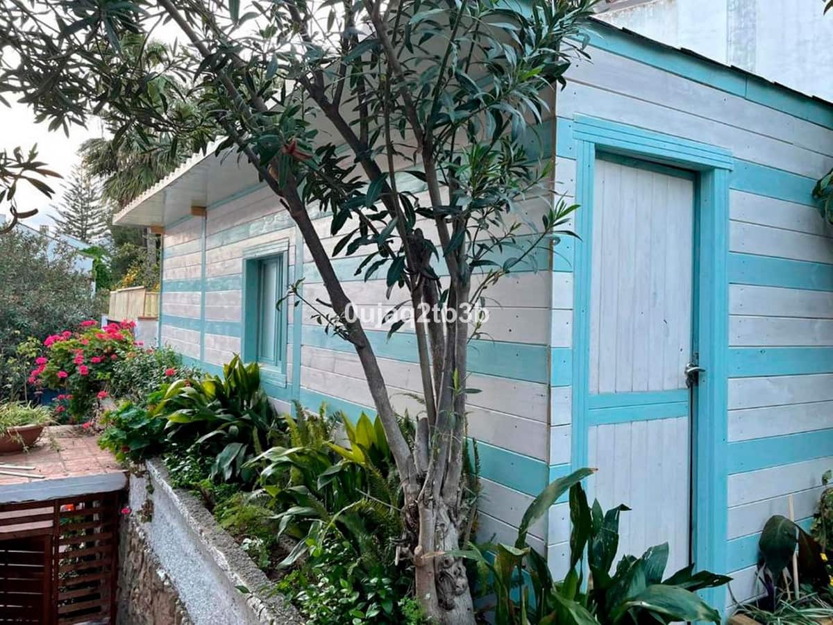 8 bedroom Villa for sale in Marbella with garage - € 1,845,000 (Ref: 8482276)