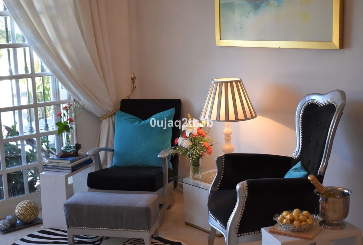 2 bedroom Townhouse for sale in Nueva Andalucia with pool - € 550,000 (Ref: 8482279)