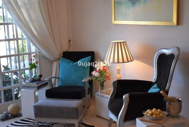 2 soveværelse Byhus til salg i Nueva Andalucia, Marbella med swimmingpool - € 550.000 (Ref: 8482279)