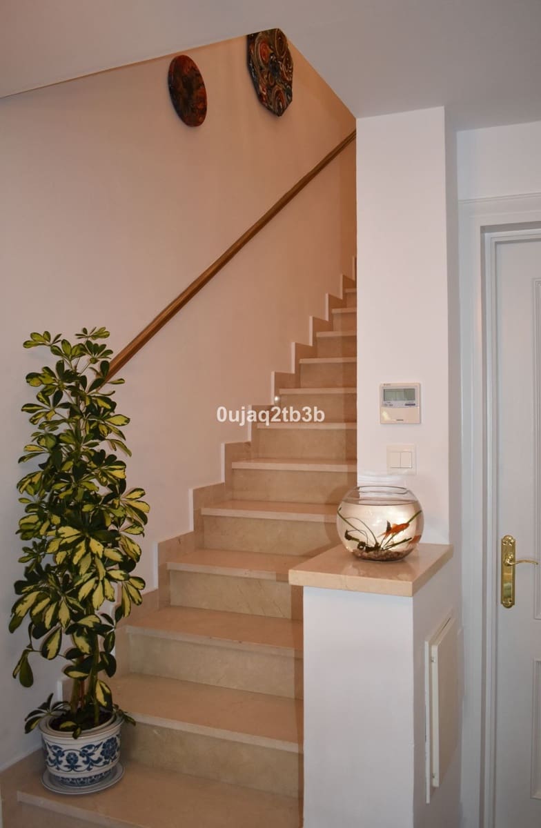 2 bedroom Townhouse for sale in Nueva Andalucia with pool - € 550,000 (Ref: 8482279)