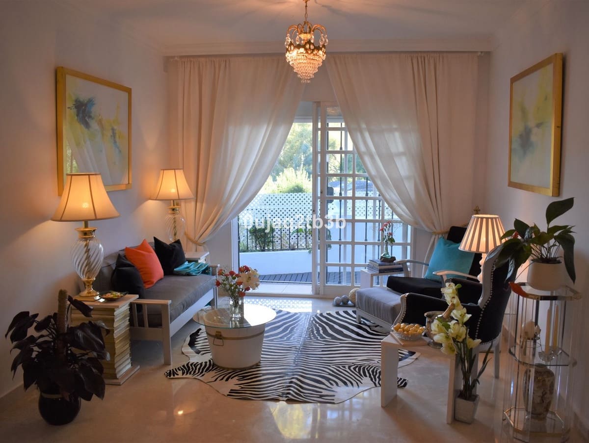 2 slaapkamer Huis te koop in Nueva Andalucia met zwembad - € 550.000 (Ref: 8482279)
