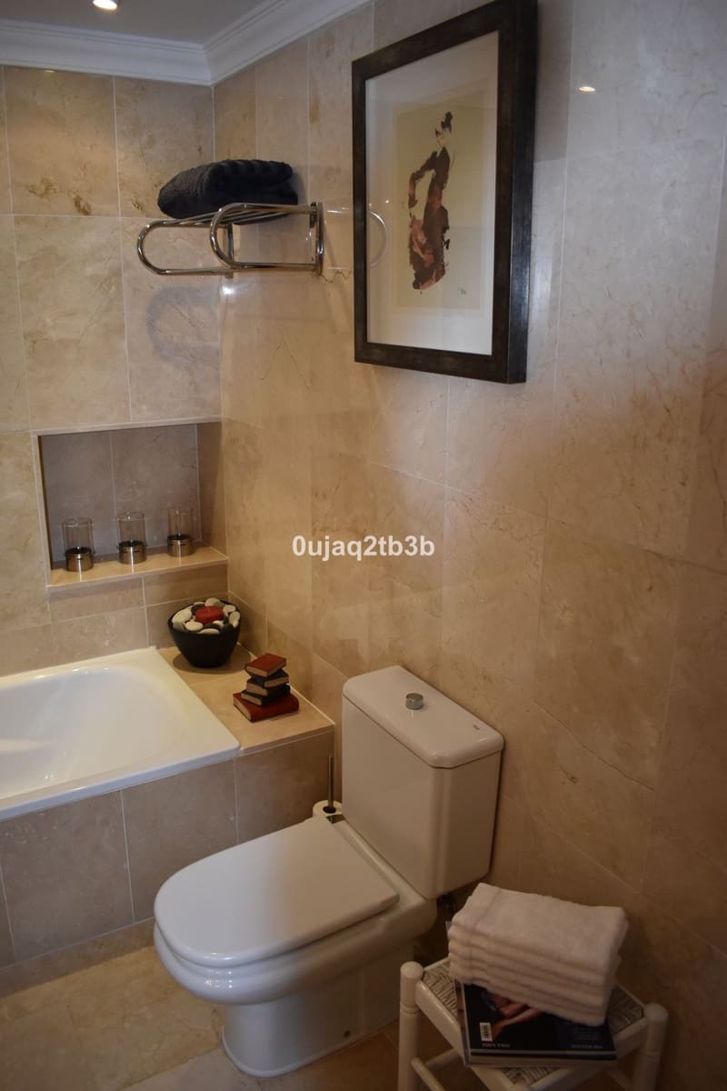 2 slaapkamer Huis te koop in Nueva Andalucia met zwembad - € 550.000 (Ref: 8482279)
