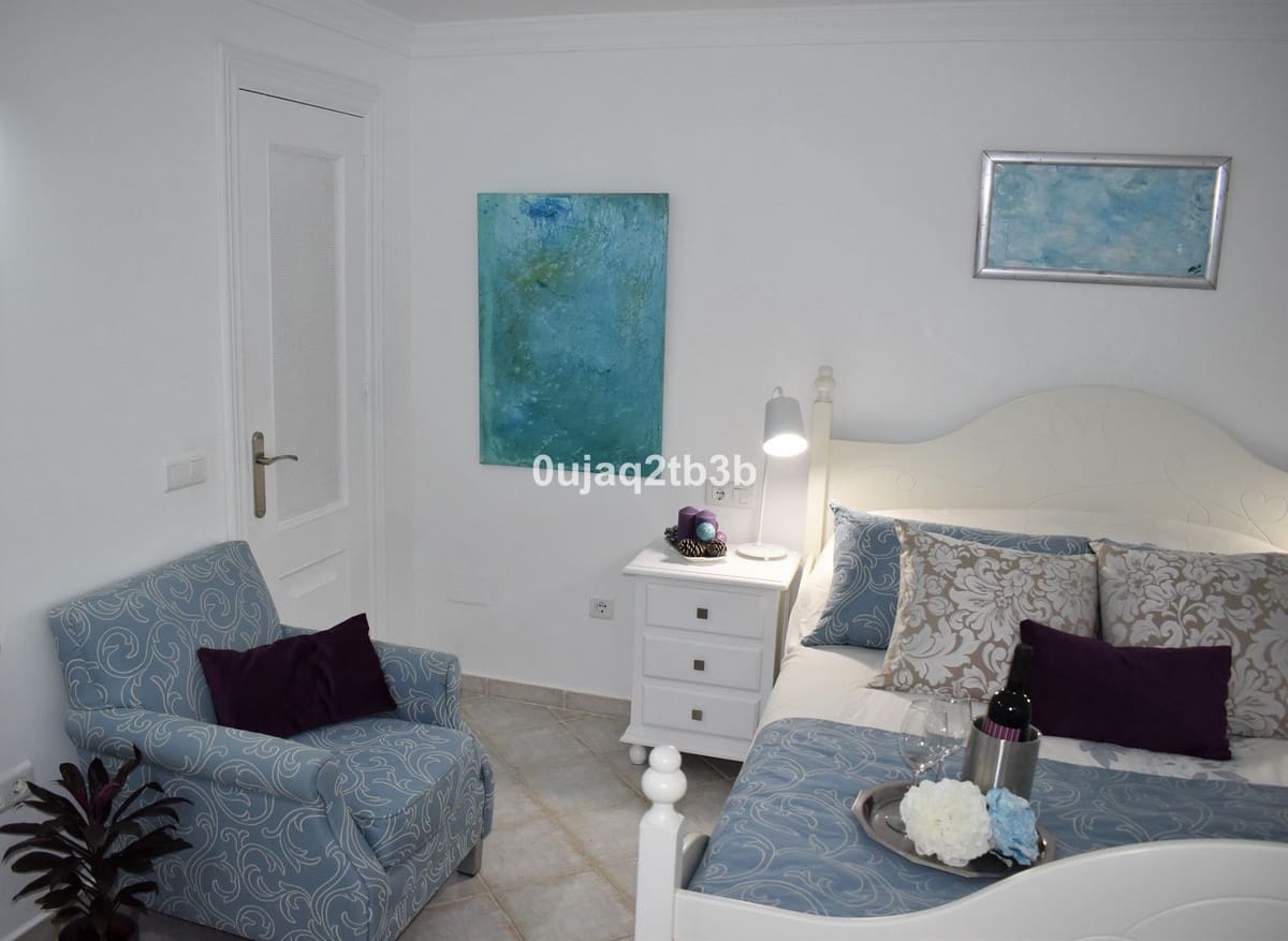 2 slaapkamer Huis te koop in Nueva Andalucia met zwembad - € 550.000 (Ref: 8482279)