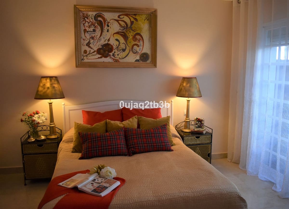 2 slaapkamer Huis te koop in Nueva Andalucia met zwembad - € 550.000 (Ref: 8482279)