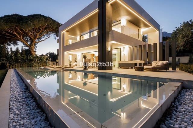 4 bedroom Villa for sale in Marbella with pool - € 4,500,000 (Ref: 8510809)