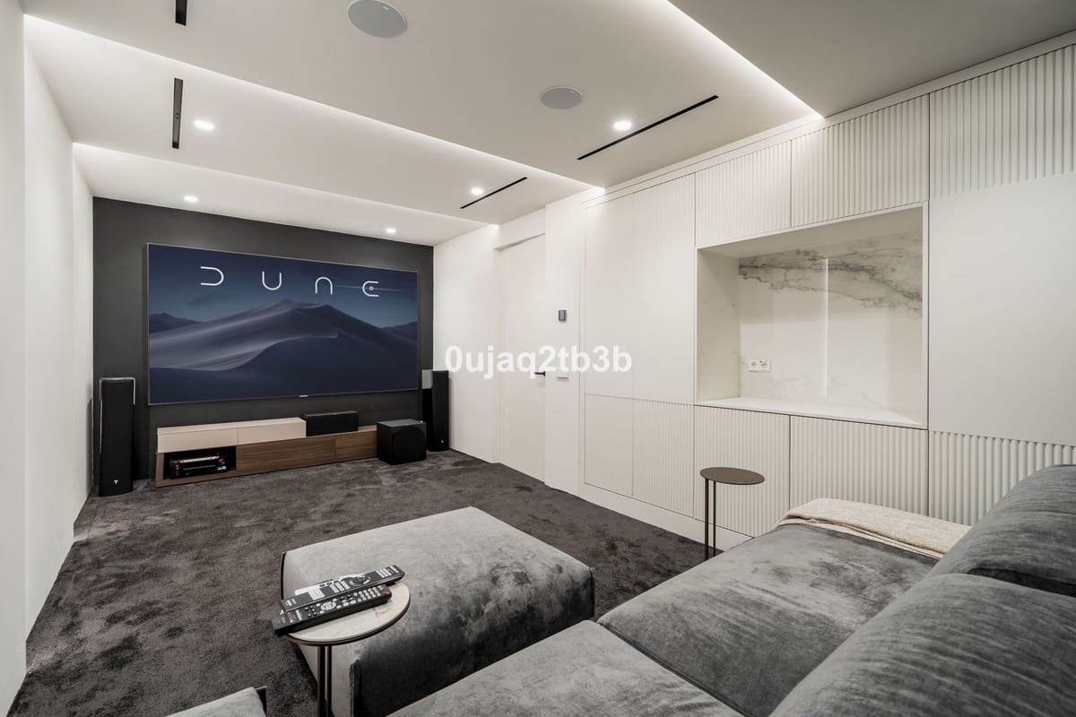 4 soveværelse Villa til salg i Marbella med swimmingpool - € 4.500.000 (Ref: 8510809)