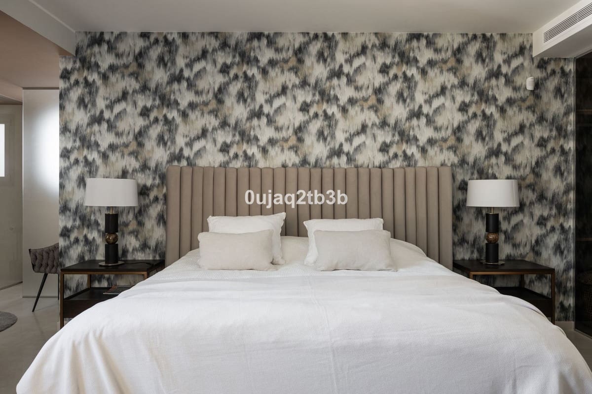 2 bedroom Apartment for sale in Nueva Andalucia with pool garage - € 1,595,000 (Ref: 8520979)