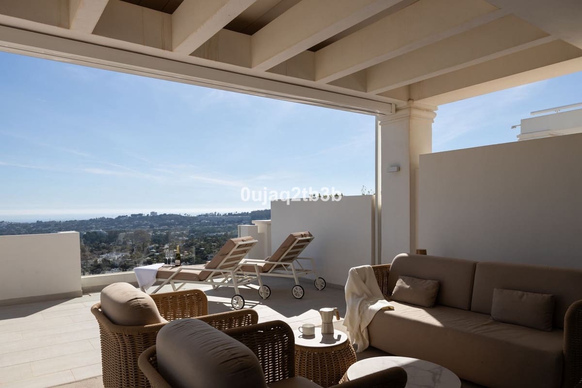 2 slaapkamer Appartement te koop in Nueva Andalucia met zwembad garage - € 1.595.000 (Ref: 8520979)