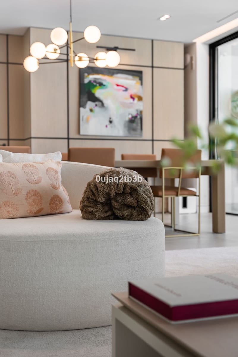 5 bedroom Villa for sale in Nueva Andalucia with pool garage - € 4,995,000 (Ref: 8520981)