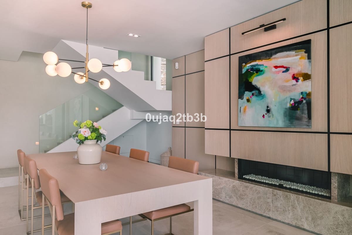 5 bedroom Villa for sale in Nueva Andalucia with pool garage - € 4,995,000 (Ref: 8520981)