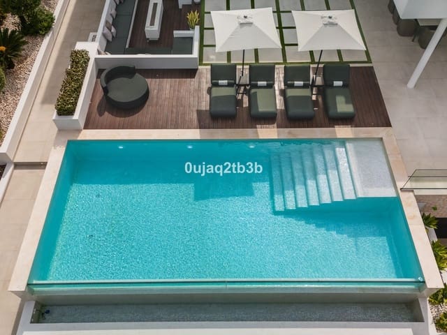 5 bedroom Villa for sale in Nueva Andalucia, Marbella with pool garage - € 4,995,000 (Ref: 8520981)