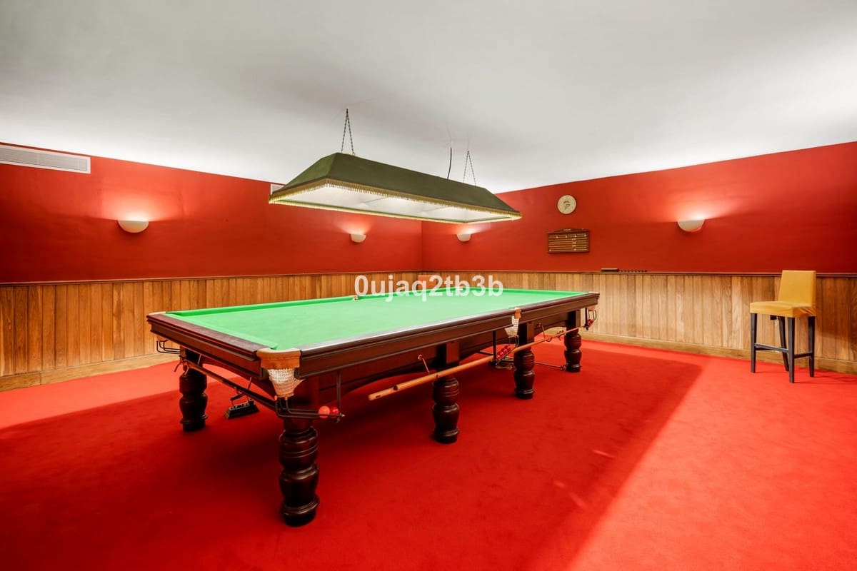 7 bedroom Villa for sale in Benahavis with pool garage - € 2,475,000 (Ref: 8676568)