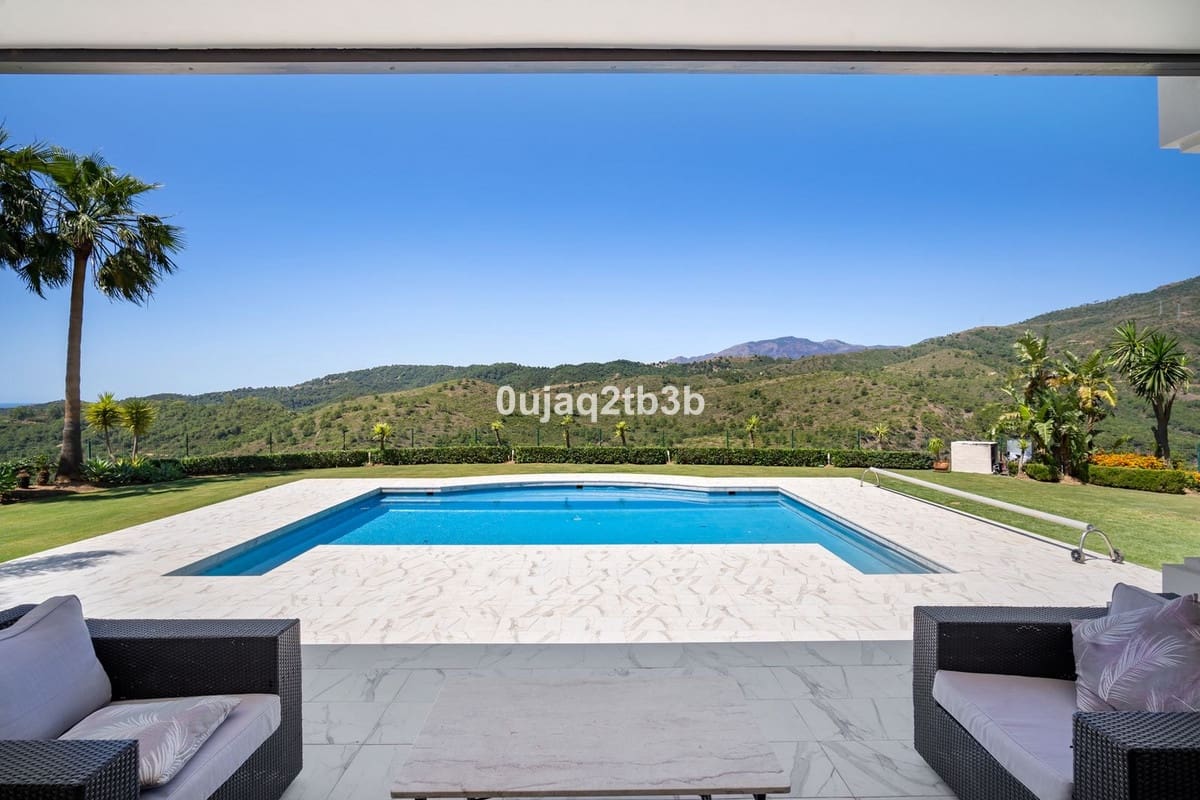 7 bedroom Villa for sale in Benahavis with pool garage - € 2,475,000 (Ref: 8676568)
