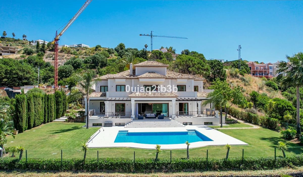 7 bedroom Villa for sale in Benahavis with pool garage - € 2,475,000 (Ref: 8676568)