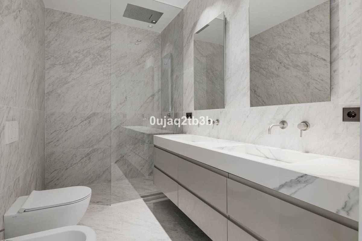 5 bedroom Villa for sale in Los Flamingos with pool garage - € 4,300,000 (Ref: 8686670)