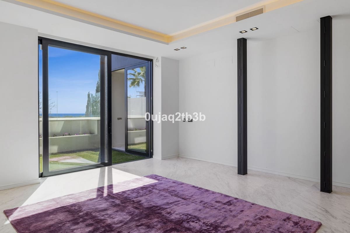 5 bedroom Villa for sale in Los Flamingos with pool garage - € 4,300,000 (Ref: 8686670)