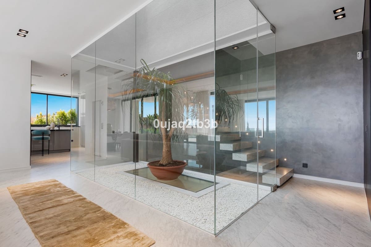 5 bedroom Villa for sale in Los Flamingos with pool garage - € 4,300,000 (Ref: 8686670)